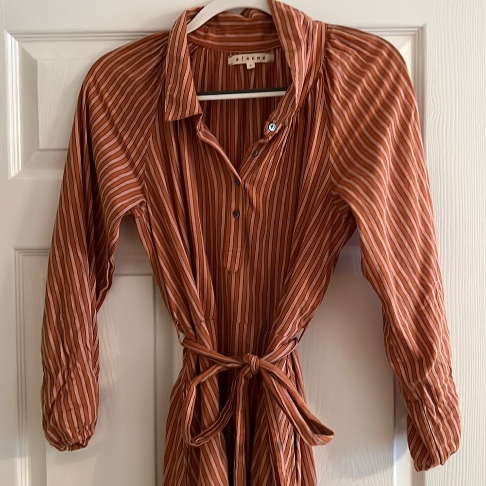 xirena dress in great condition! Cute for a day dress or even over a swimsuit!